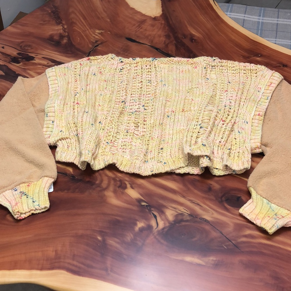 Free People Honey Cable Fleece Sleeve Crop Sweater - Picture 6 of 8